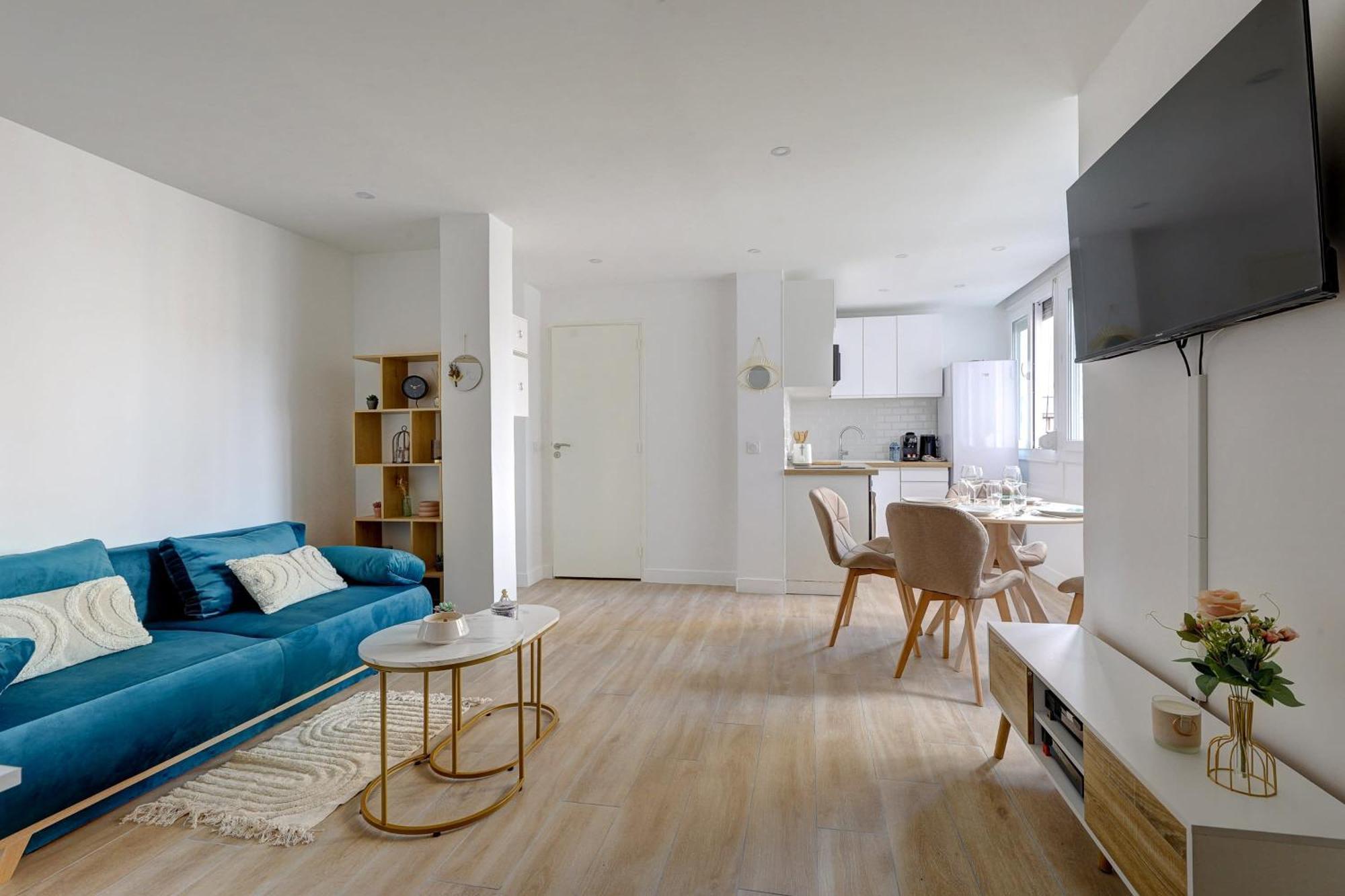 Sublim And New In Buttes-chaumont